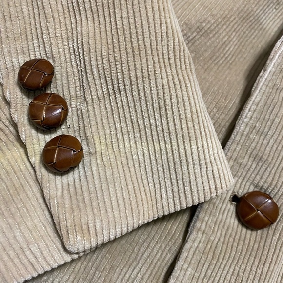 Mens Brooks Brothers Tan Corduroy Blazer with Knot Buttons, Flawed. 48R - Picture 3 of 15